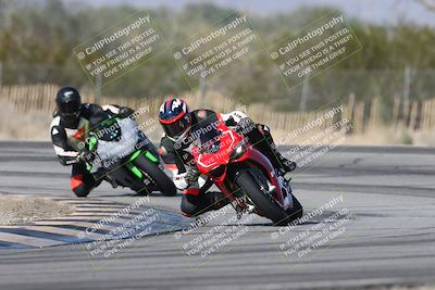 media/Dec-01-2025-Moto Forza (Mon) [[2daa91e15f]]/1-Advanced Group/Session 3 (Turn 3)/